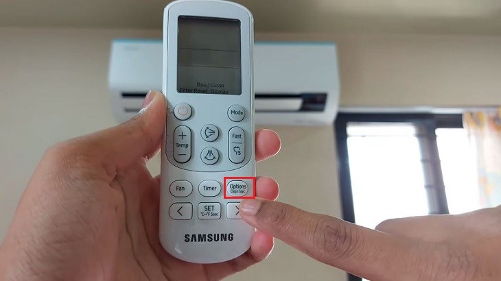 Bước 1: Khởi Động Chế Độ Tự Vệ Sinh Điều Hòa Samsung