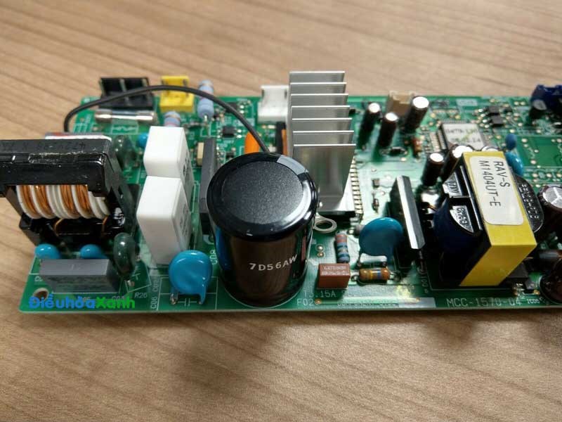 Bảng mạch điều khiển dàn nóng gặp sự cố – Nguyên nhân khiến điều hòa Daikin báo lỗi J6