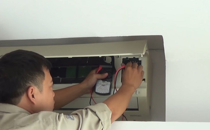 Cách xử lý khi điều hòa Samsung báo lỗi C4