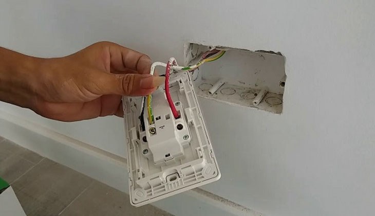 Lỗi E0 điều hòa Daikin – Công tắc cao áp gặp sự cố