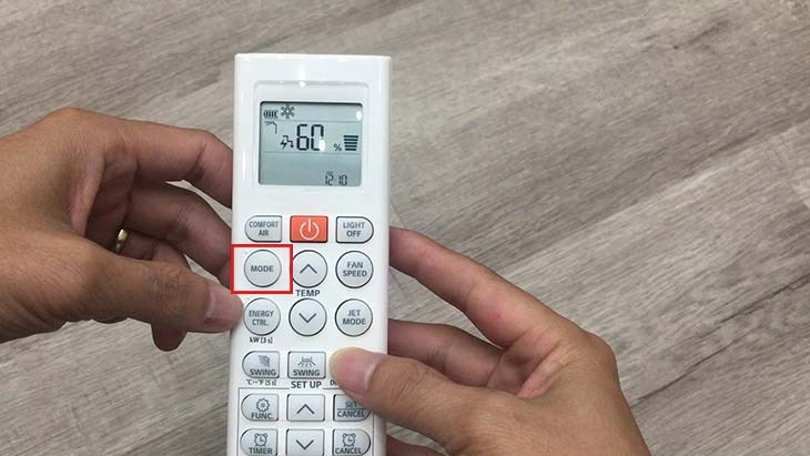 Chuyển độ F sang độ C bằng nút Mode trên điều hòa LG