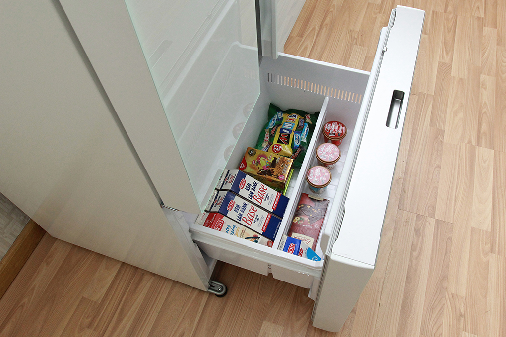 Tủ lạnh Panasonic 491 lít NR-CY558GWVN Ngăn Đá Dưới